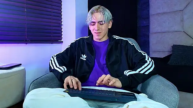 Tyler_Mcrey Шоу с уебкамера