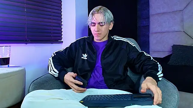 Tyler_Mcrey: вебкам-шоу