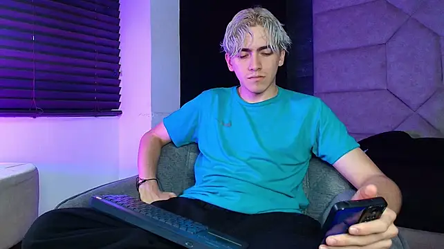 Tyler_Mcrey's Webcam Show