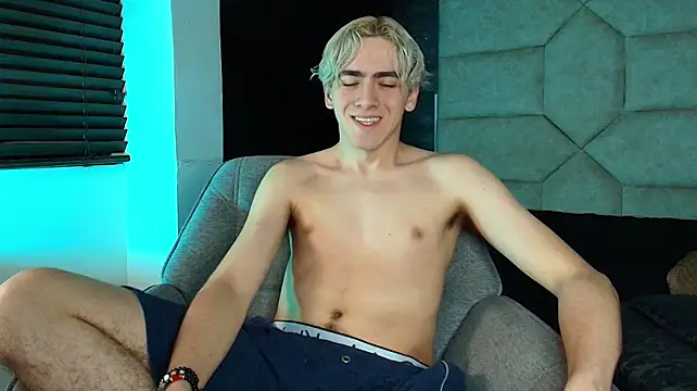 Tyler_Mcrey Show Webcam