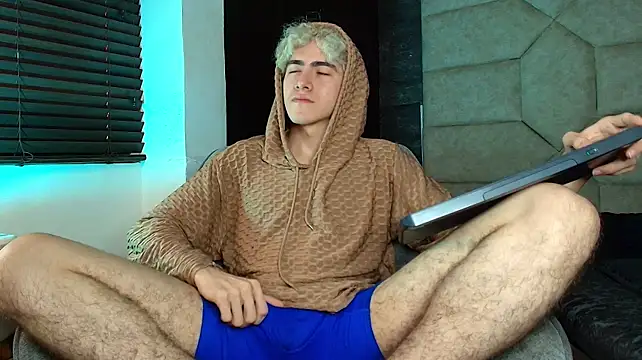 Tyler_Mcrey's Webcam Show
