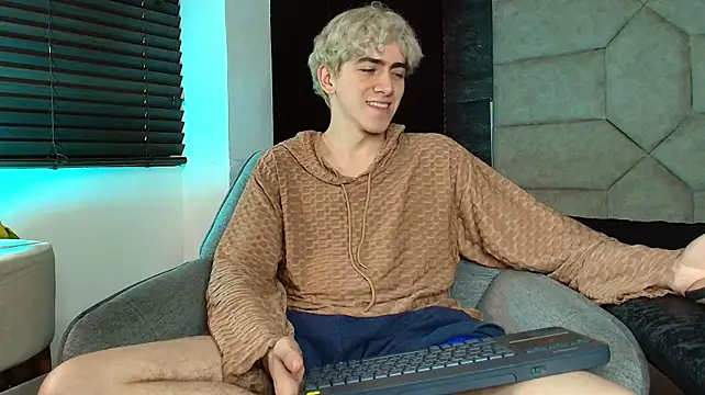 Tyler_Mcrey Show Webcam