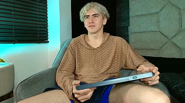 Tyler_Mcrey Webcam Show