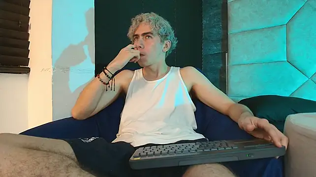 Tyler_Mcrey Webcam-Show