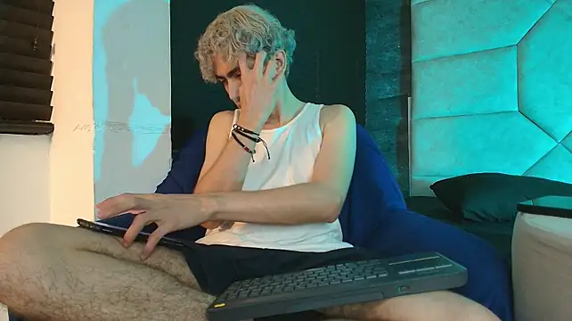 Tyler_Mcrey 在線直播表演
