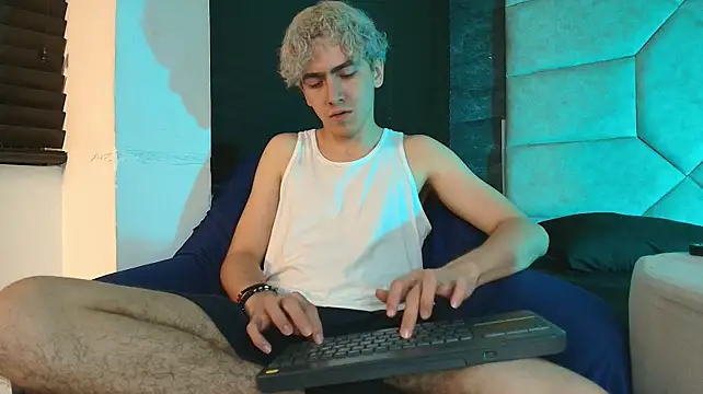 Tyler_Mcrey webcam show
