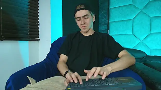 Tyler_Mcreyn Webbikameraesitys