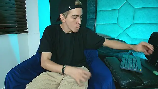 Tyler_Mcrey Pertunjukan Webcam