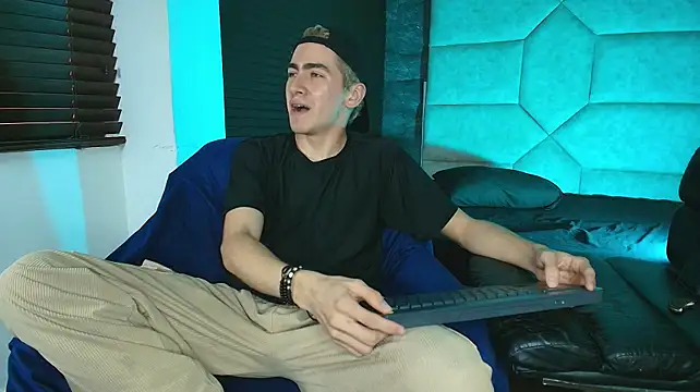 Tyler_Mcrey Webcam-Show