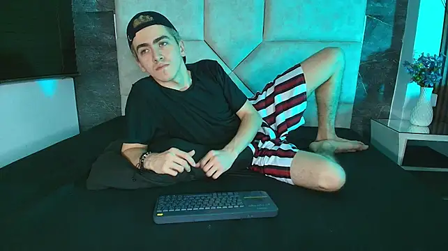 Tyler_Mcrey Show Webcam