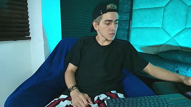 Tyler_Mcrey Pertunjukan Webcam
