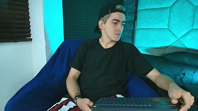 Tyler_Mcrey 웹캠 쇼
