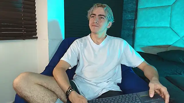 Tyler_Mcrey Webcam-Show