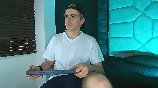 Tyler_Mcrey – webcam-show