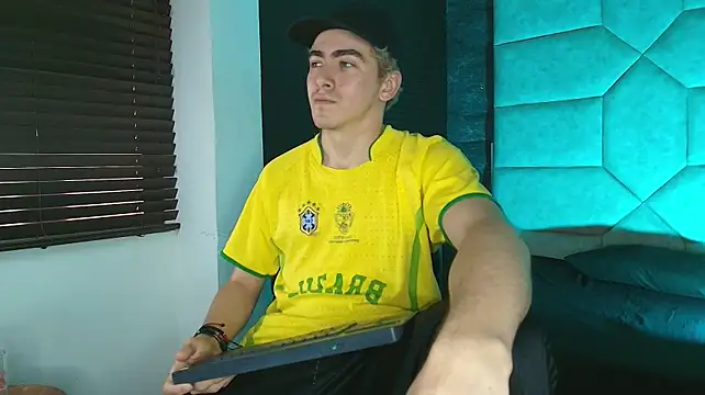 Tyler_Mcrey Show Webcam