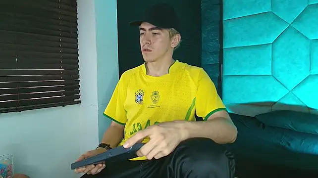 Tyler_Mcrey 在線直播表演