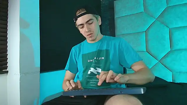 Tyler_Mcrey Pertunjukan Webcam