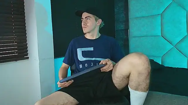 Tyler_Mcrey Show Webcam