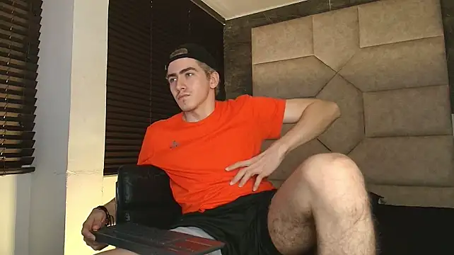 Tyler_Mcrey Show Webcam