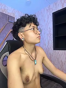 ian_mathias_ Webcam-Show