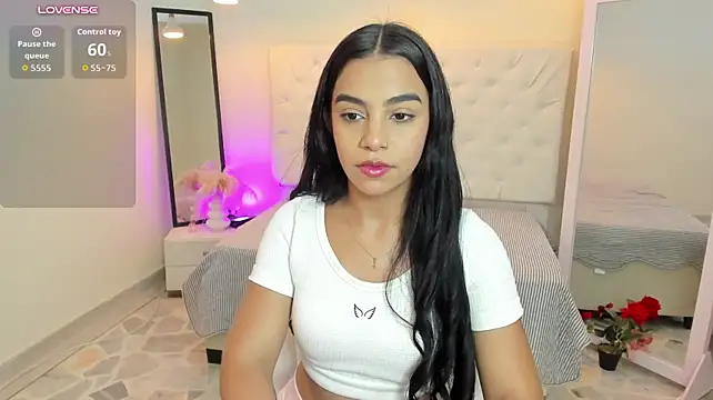 Онлайн чат XXX kendallowens
