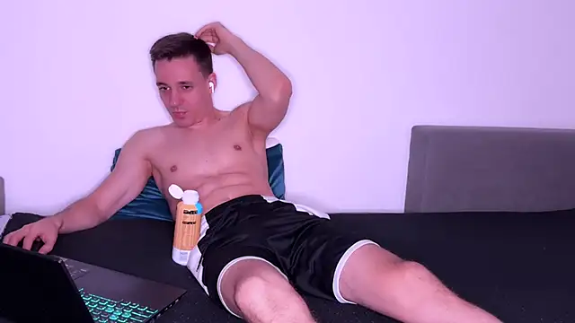 PolishBoyfriend Show in webcam