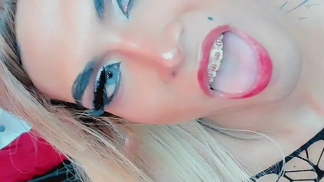 esmeraldasexycutee Show in webcam