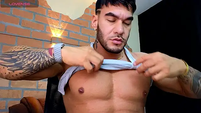 zac_levis_ Show Webcam