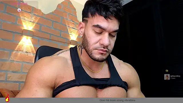 zac_levis_: διαδικτυακό σόου στην κάμερα