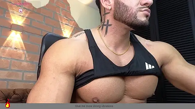 הופעת וובקאם של zac_levis_
