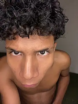 Show modela Fabi_Granado na web-kameri