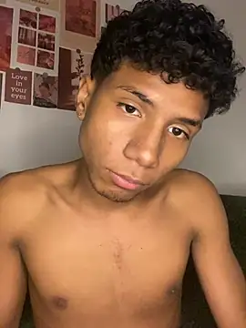 Fabi_Granado Show in webcam