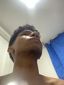Show modela Fabi_Granado na web-kameri
