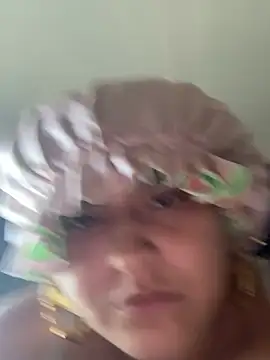הופעת וובקאם של puchibad