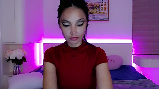 Show modela Ohmy_Linda na web-kameri