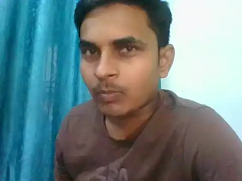 Pertunjukan Kamera Web Sumit_LkO