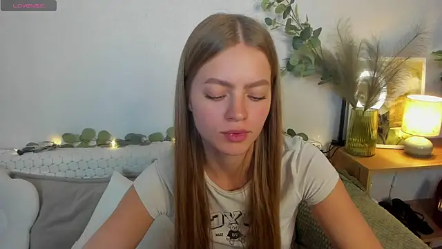 Show modela EmillyStarr na web-kameri