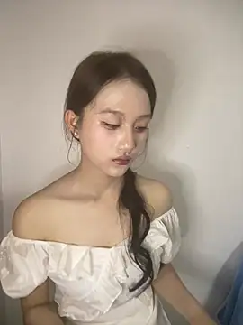 June-Baby 在線直播表演