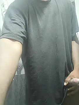 Show modela TeluguGuy_Sathya na web-kameri