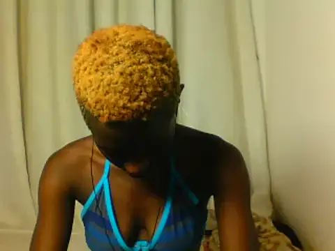 Goldy_petite live XXX chat