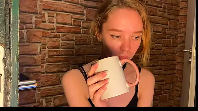 ElizaStorm Webcam show