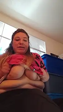 BettyandGold Show in webcam