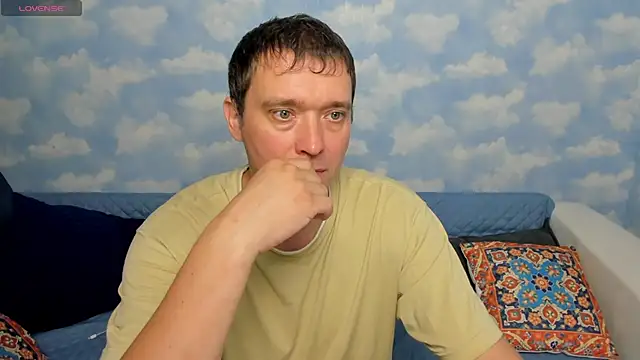 MenyCooper Webcam show