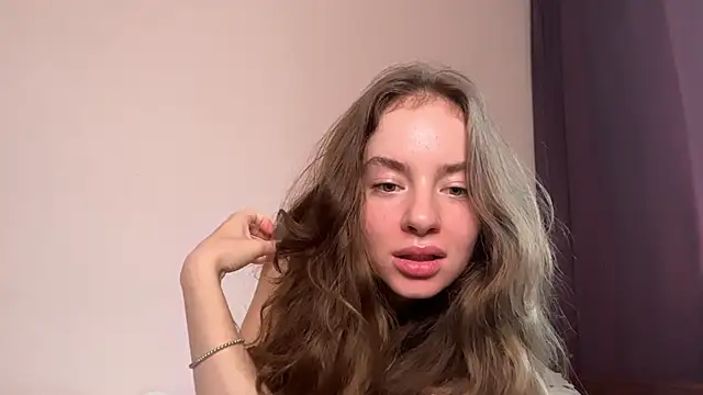 RoxyVivid live XXX chat