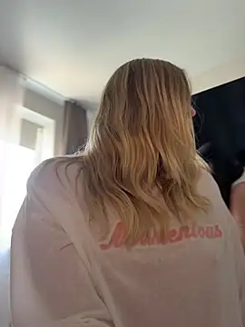 DuoBitches_ webkamerás műsora