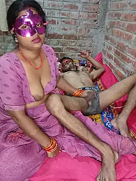 Hot-MayaLive-99 Show Webcam