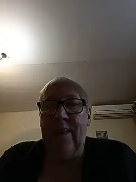 Show modela Molli1408 na web-kameri