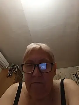 Molli1408's Live XXX Chat