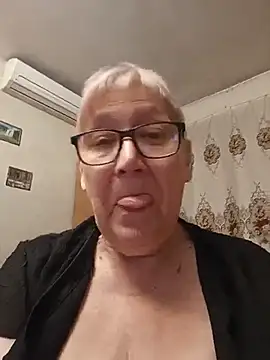 Molli1408 Chat XXX in diretta