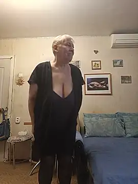 Molli1408 网络视讯表演